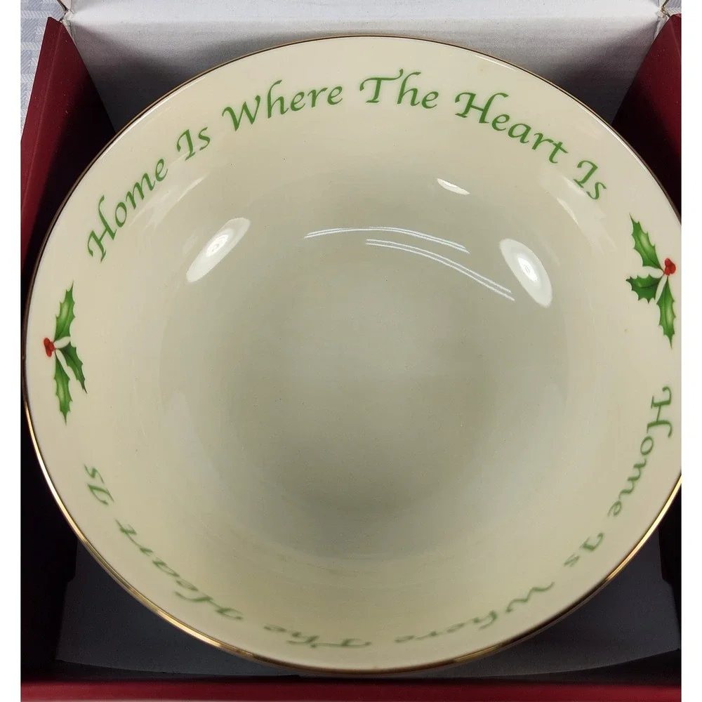 LENOX CHRISTMAS HOLIDAY PORCELAIN 9